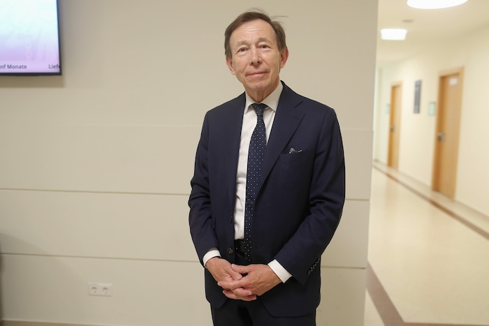 Anwalt Rudolf Mayer verteidigt zusammen mit Musliu.
