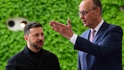 Der deutsche Bundeskanzler Friedrich Merz empfing den ukrainischen Präsidenten Wolodymyr Selenskyj in Berlin. (Bild: AFP/TOBIAS SCHWARZ)