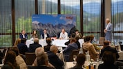 Die Verantwortlichen des Tiroler Tourismus stellen sich bei den Abenden den Fragen aus der ...