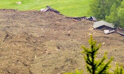 Am Mittwochnachmittag donnerten Berg und Gletscher ins Schweizer Lötschental – und begruben den ...