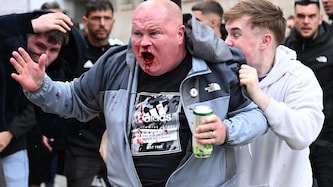 28 Hooligans wurden schon vor dem Spiel festgenommen. (Bild: AFP/AFP or licensors)