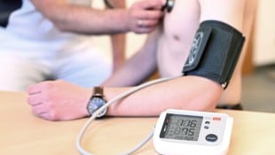 Der regelmäßige Gang zum Arzt wird für Männer immer wichtiger, kann Leben retten.