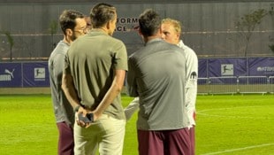 Xaver Schlager lieferte sich eine hitzige Diskussion mit Leipzigs Trainerteam.