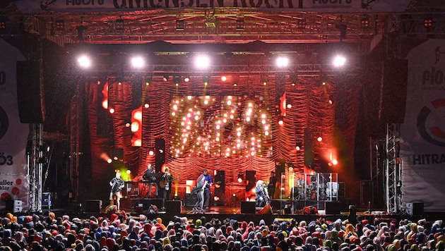 Noch bis Sonntag bringen Top-Stars die Bühne am Rathausplatz in Gmunden zum Beben