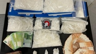Ein Erfolg für die Ermittler: Insgesamt fünf Kilo Crystal Meth sowie eine hohe Summe Bargeld ...