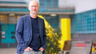 Sigi Atteneder leitet die Studienrichtung Architektur an der Linzer Kunstuni. (Bild: Horst Einöder/Flashpictures)