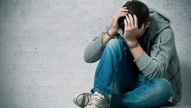 Wie soll man mit jungen Straftätern umgehen? (Symbolfoto)