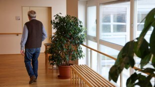 Letzte-Hilfe-Kurse bereiten vor allem Angehörige auf den Umgang mit dem Sterben vor (Symbolfoto)