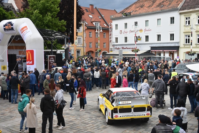 Am Judenburger Hauptplatz wird am Samstag die Post abgehen