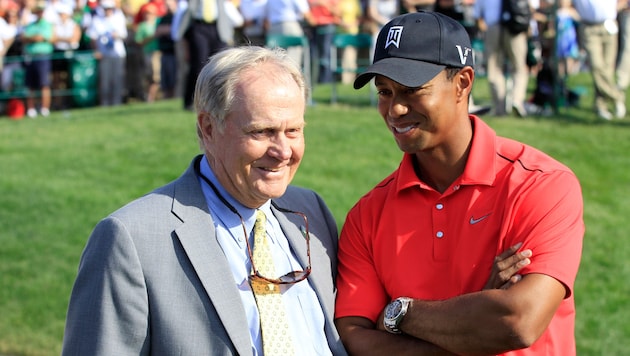 Jack Nicklaus (li.) gewann in seiner Karriere 18 Major-Titel, Tiger Woods (re.) 15. Heute ist Nicklaus weltweit Architekt von Golfplätzen. Das Projekt GC Altentann in Henndorf am Wallersee war in den 80er-Jahren sein erstes am europäischen Kontinent.