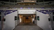 Leer statt voll – im Bloomfield-Stadion von Tel Aviv hat das Derby abgesagt werden müssen!