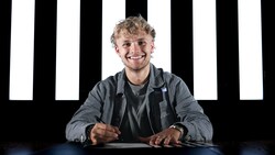 Meister Sturm verstärkt sich mit dem dänischen Mittelfeldspieler Julius Beck.