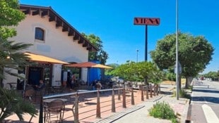 Das Cafe „Viena“ in Montmelo lockt Gäste mit günstigen Preisen.