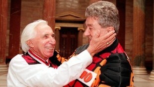 Der langjährige SPÖ-Abgeordnete Arnold Grabner (re.) war auch roter Sportsprecher und ...