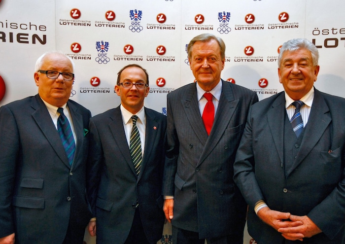Arnold Grabner (ganz rechts) in seiner Funktion als Vizepräsident des Österreichischen Olympischen Comités.