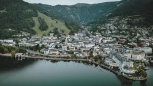 Zweitwohnsitz-Beschränkungsgemeinden wie Zell am See wäre mit den Einnahmen aus der Zweitwohnsitz-Abgabe in Zeiten knapper Gemeindebudgets geholfen. (Bild: EXPA/ JFK)
