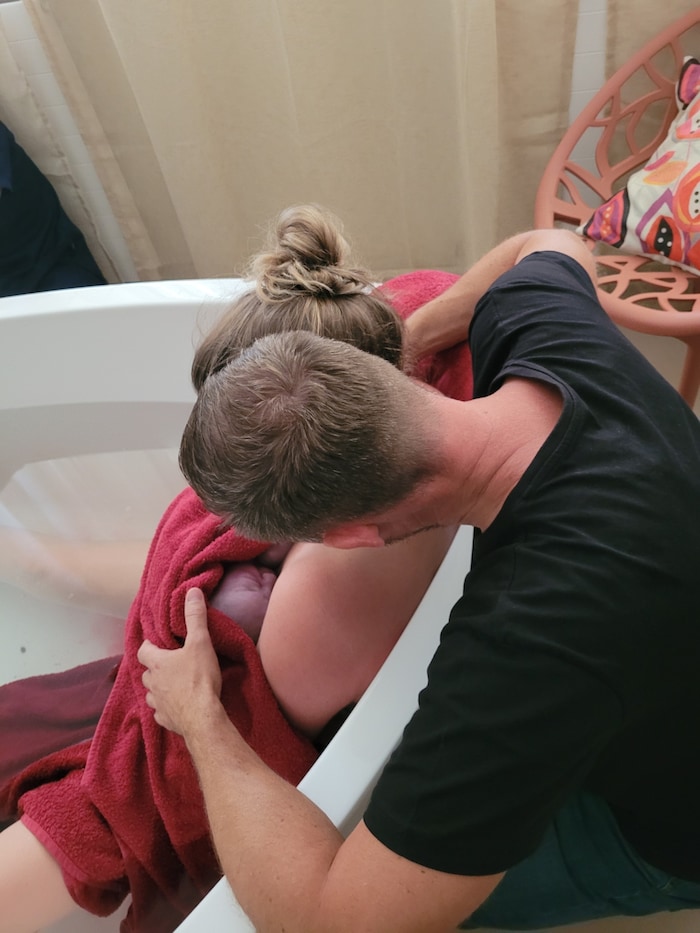 Dieses Paar entschied sich für eine Entbindung in der Badewanne.