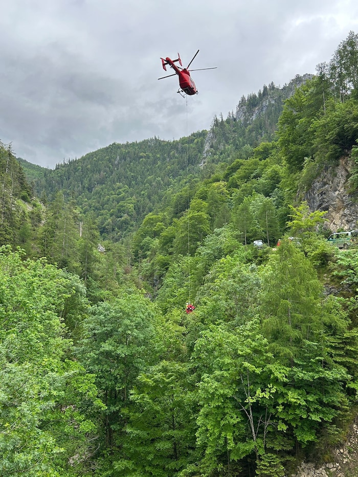 Mit dem Hubschrauber wurde die 47-Jährige ins Spital geflogen