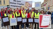 Von Austräger-Pensionisten über Gewerkschafter bis zu erzürnten Bürgern: Alle kamen sie zur Demo ...