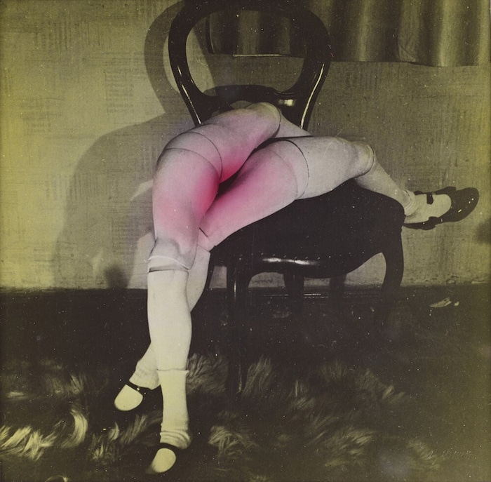 Inspirationsquelle für Barbara Kapusta, Frida Orupabo oder Lisl Ponger: „La Bouche“ (Der Mund, Fotografie, 1935), eine surreale „anarchisch-erotische Inszenierung“ Hans Bellmers