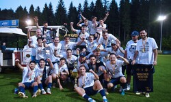Der Zug hat keine Bremse: Velden feierte ausgelassen den Titel.
