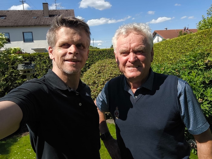 „Krone“-Reporter Christian Reichel (li.) mit Goalie-Legende Sepp Mair