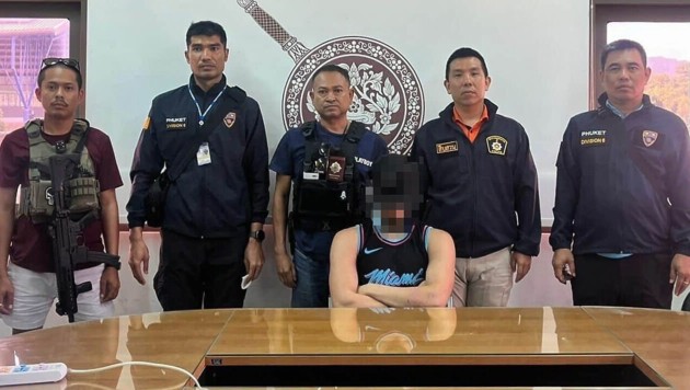Auf ihrer Facebook-Seite veröffentlicht die thailändische Polizei die Festnahme des Urlaubers ...