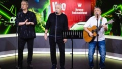 Monti Beton und Johann K. (hier beim „Krone“-Fußballfest 2023) gehen auf Österreich-Tournee.