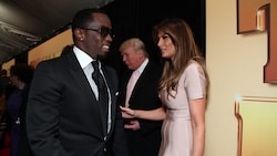 Sean Combs, Donald Trump und Melania Trump 2011 bei einem Treffen in New York (Bild: BERLINER,ALEX J. / Action Press / picturedesk.com)