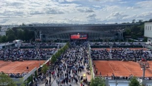 Auch für die Top-Stars der Tennis-Szene gelten in Paris bestimmte Regeln. (Bild: Peter Moizi)