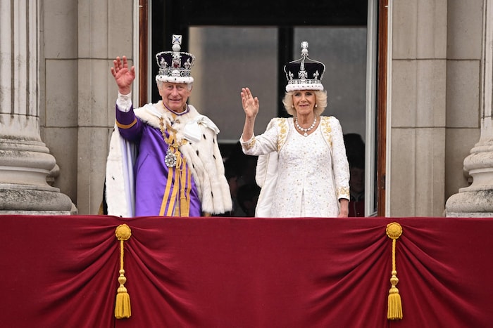 Charles und Camilla nach der Krönung am 6. Mai 2023