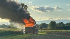 Warum geriet der Traktor in Brand? Die Ursachenforschung läuft.
