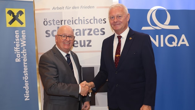Präsident Stefan Karner und Brigadier i.R. Thomas Rapatz managen nun das Österreichische Schwarze Kreuz (ÖSK). 
