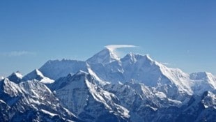 Der Gipfel des Mount Everest zieht die Menschen magisch an. Immer mehr Touristen wollen den ...