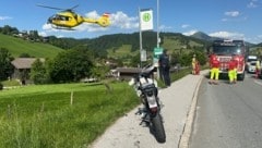 Alle drei Unfallbeteiligten wurden verletzt und von der Rettung bzw. zwei Rettungshubschraubern ...