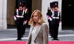 Premierministerin Girogia Meloni sorgt sich um ihre achtjährige Tochter und ruft zu einem ...