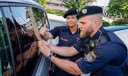 Bergheimer Polizisten wurden am ersten heißen Tag des Jahres zu Rettern. Auch Oberndorfer ...