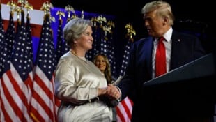 Stabschefin Susie Wiles gilt als Vertraute des US-Präsidenten. 
