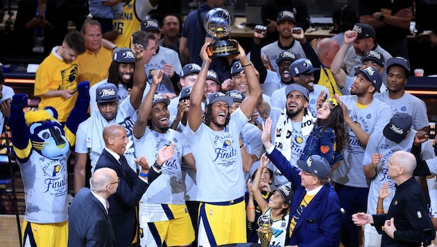 Die Indiana Pacers bejubeln den Sieg in der Eastern Conference