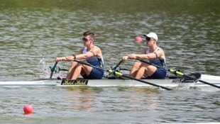 Mathias Mair (l.) und Elias Hautsch (r.) jubeln über EM-Silber.