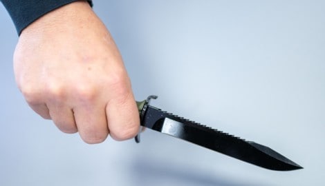 Der Angreifer wurde gegen Kaution auf freiem Fuß gesetzt.