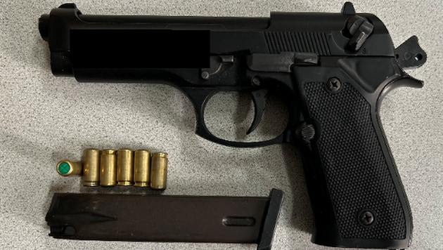 Mit dieser Waffe bedrohte er den Lieferanten.