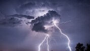 Mehrere Gewitterzellen waren Sonntagnachmittag im Osten Österreichs zu sehen.