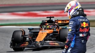 Lando Norris freut sich über den Sieg, Max Verstappen ist stinksauer. (Bild: GEPA)