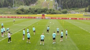 Training im Schatten der Olympiaschanzen (Bild: GEPA)