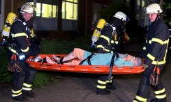 Zahlreiche Patientinnen und Patienten mussten in Sicherheit gebracht werden. Drei von ihnen ...
