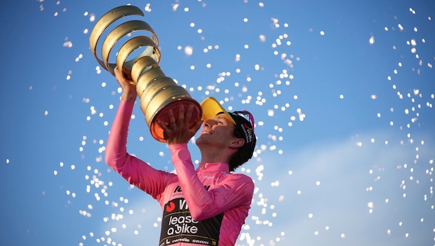 Simon Yates hat den Giro d‘Italia gewonnen.