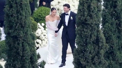 Märchenhochzeit in Weiß: Hailee Steinfeld und Josh Allen haben Ja gesagt!