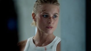 Jeanne Goursaud spielt in „Exterritorial“ die Hauptrolle.