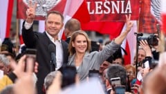 Wahlsieger Karol Nawrocki mit Ehefrau Marta